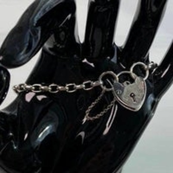 Vintage Sterling Silver Heart Clasp Lock Padlock Charm Bracelet LOCKET - Picture 1 of 10